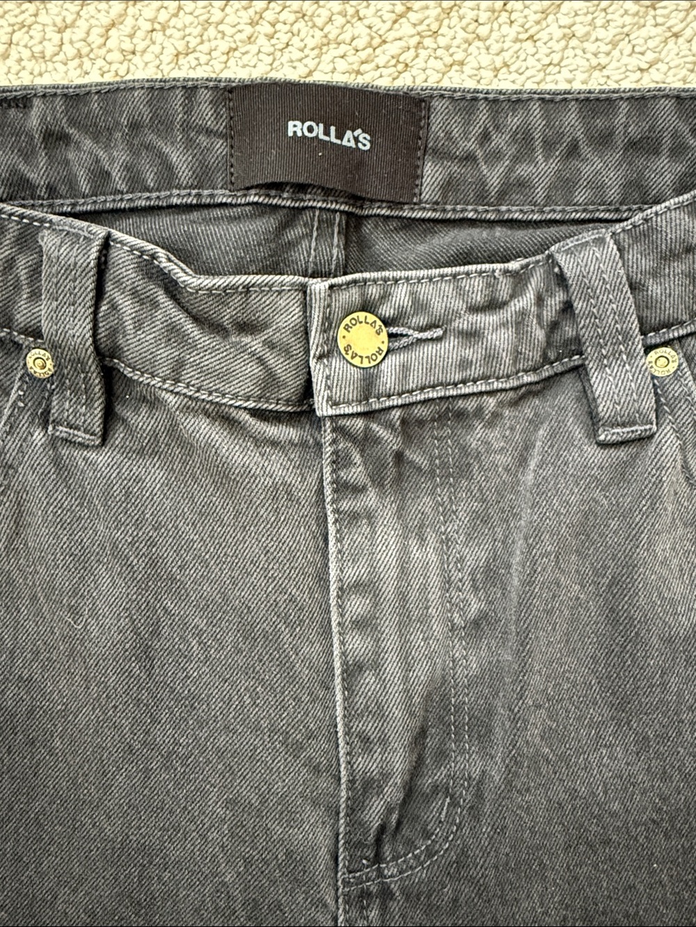 ROLLA'S Relaxo Chop - Black Relaxed Men's Jeans with Raw Hem - Picture 2 of 6